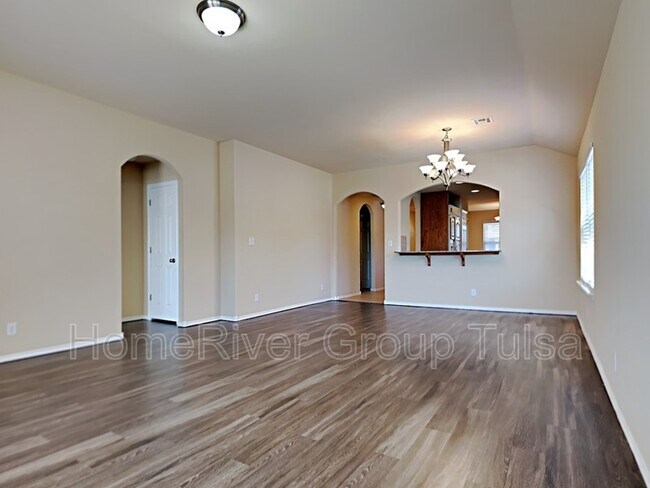 Foto del edificio - 15204 E 109th St N