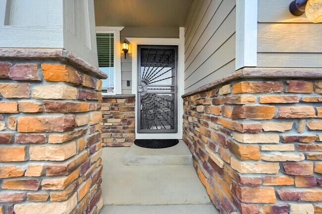 Building Photo - 3041 Black Canyon Way