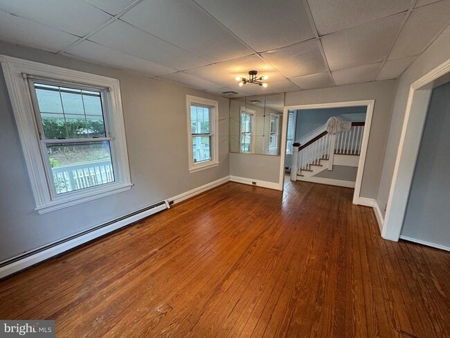 Building Photo - 976 Upper Gulph Rd