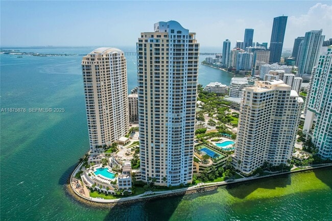 Building Photo - 848 Brickell Key Dr