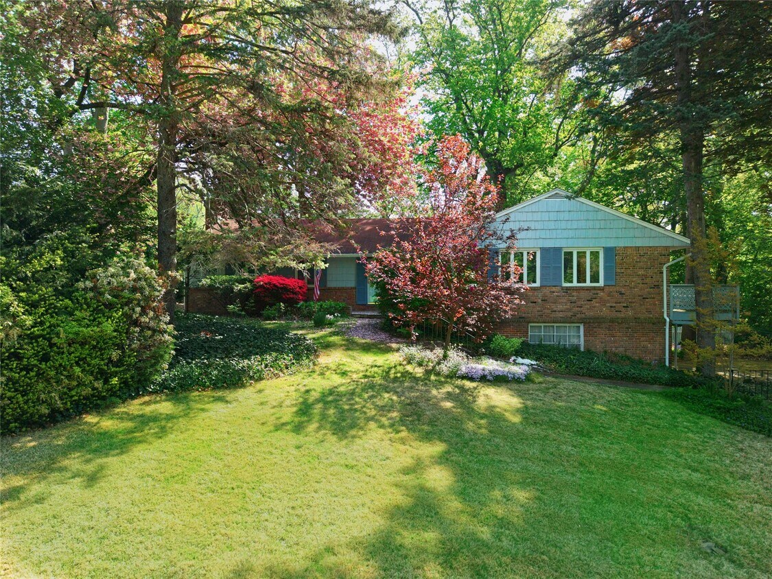 Primary Photo - 89 Papermill Rd