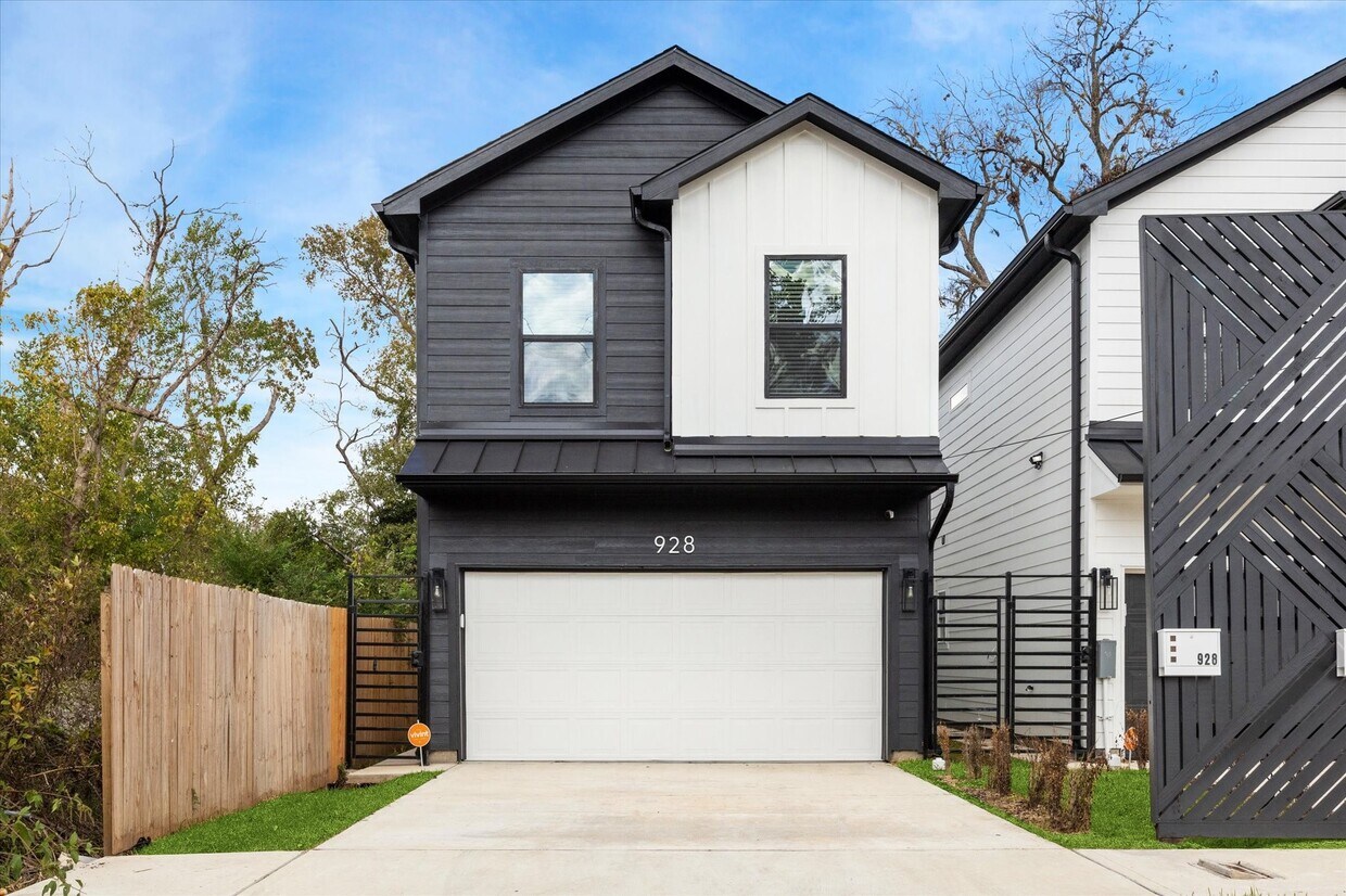 Foto principal - 928 Granville Dr