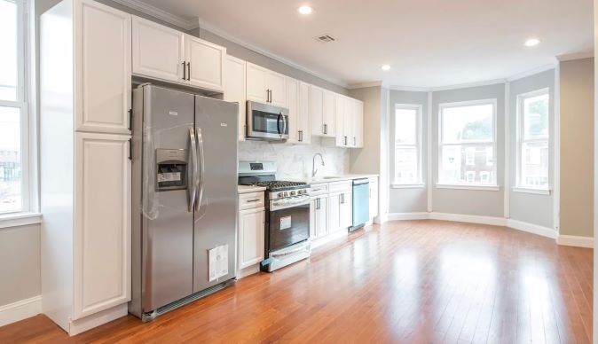Primary Photo - 2075 E Allegheny Ave