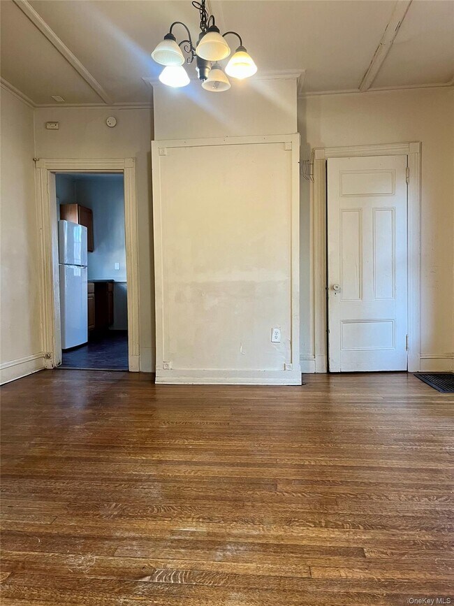 Building Photo - 70 Linden Ave