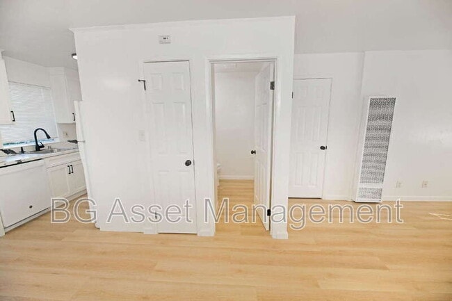 Foto del edificio - 547 Rodeo Ave