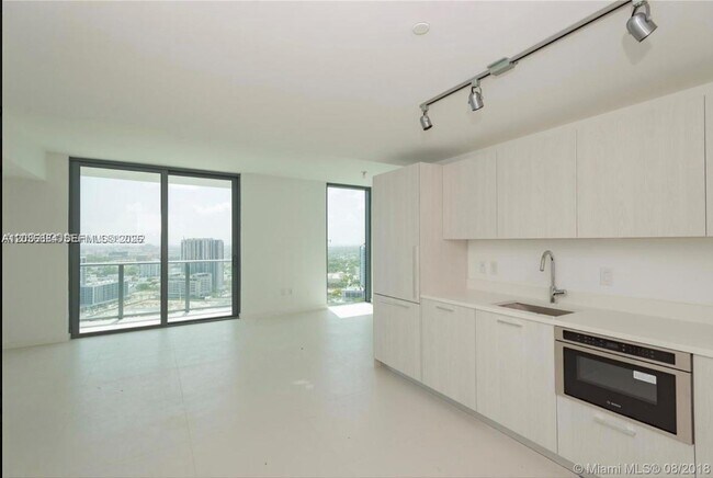 Foto del edificio - 501 NE 31st St