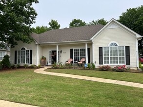 Building Photo - 236 Chadwick Ln