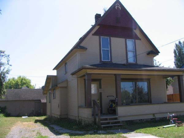 Building Photo - 2204 B St