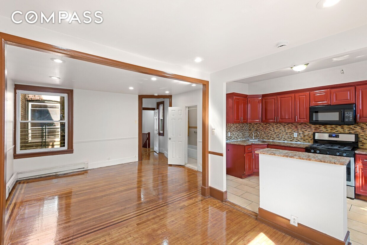 1240 College Ave Unit 2, The Bronx, NY 10456 Room for Rent in The