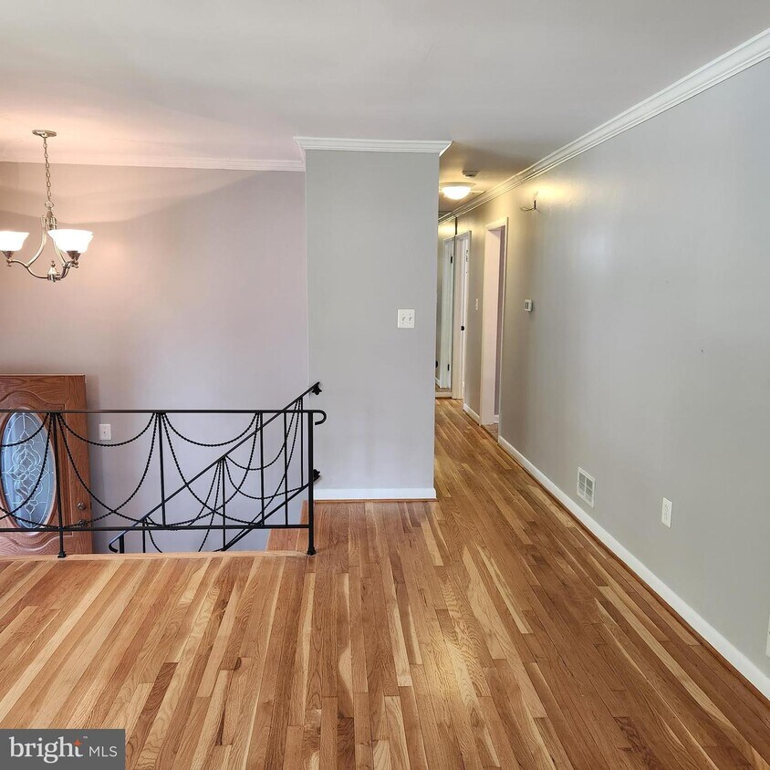 9102 Greenfield Ln, Clinton, MD 20735 House for Rent in Clinton, MD