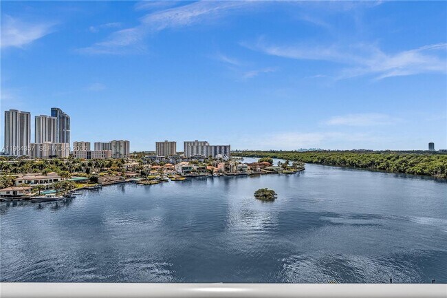 Foto del edificio - 400 Sunny Isles Blvd