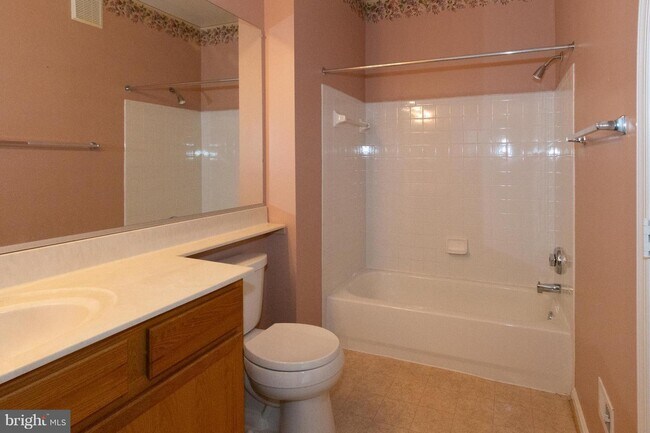 Building Photo - 4139 Fountainside Ln