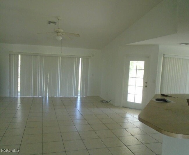 Foto del edificio - 3623 NE 17th Pl