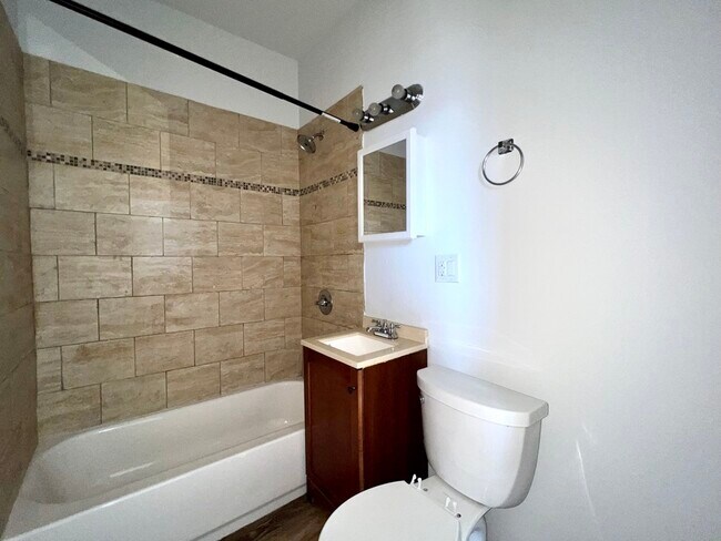 Foto del edificio - 1316 W 18th St