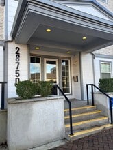 Building Photo - 28750 SW Campanile Ln