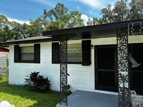 Building Photo - 7138 Conant Ave