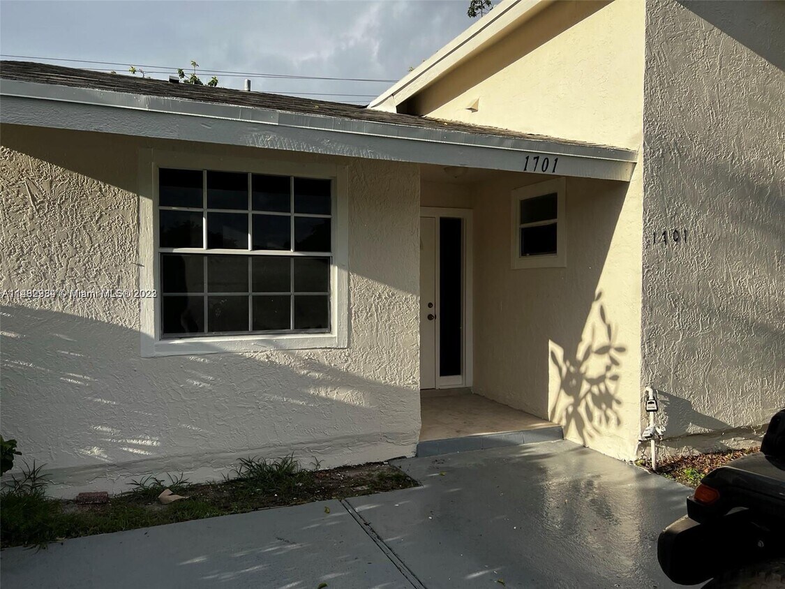 1701 SW 85th Terrace, Miramar, FL 33025 House Rental in Miramar, FL