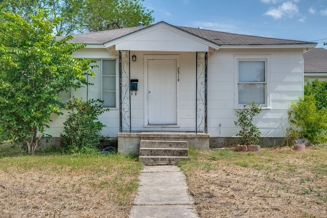 Building Photo - 2514 Waverly Ave