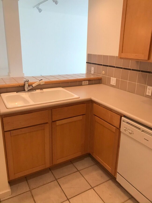 Foto del edificio - Waterfront Landings 2 bedroom 2 bath condo