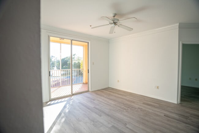 Building Photo - 4142 Central Sarasota Pky