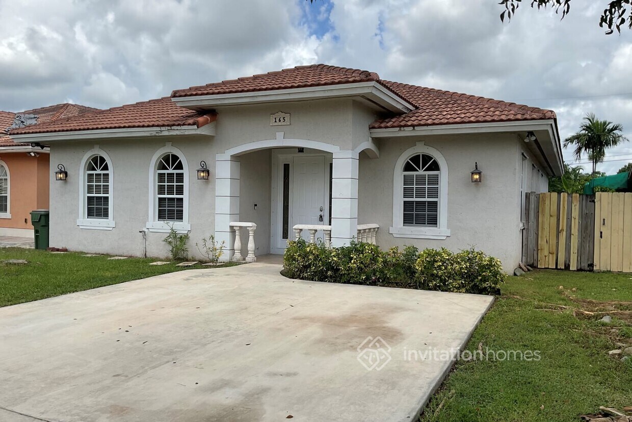 Foto principal - 165 NW 16th St
