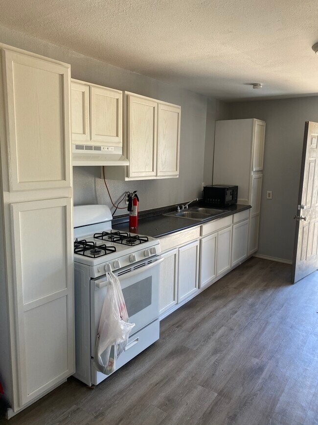 Foto del edificio - 2715 Emory St