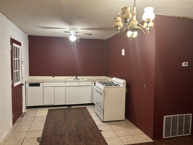 Foto del edificio - 522 E Davis Ave