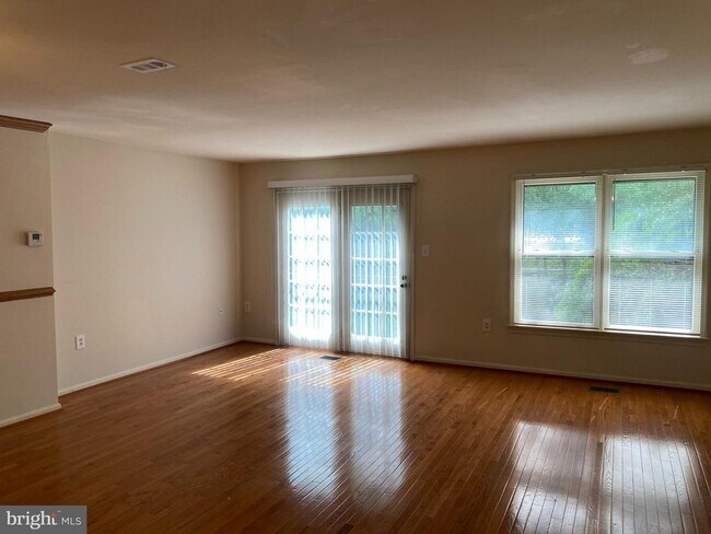 Foto del edificio - 5623 Gresham Ln