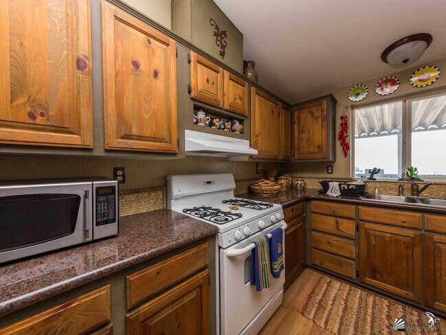 Foto del edificio - 13536 E 52nd St