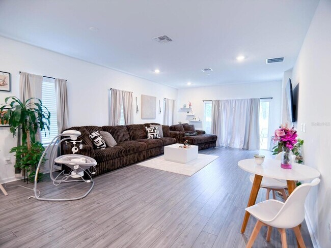 Foto del edificio - 4732 NW 11th St