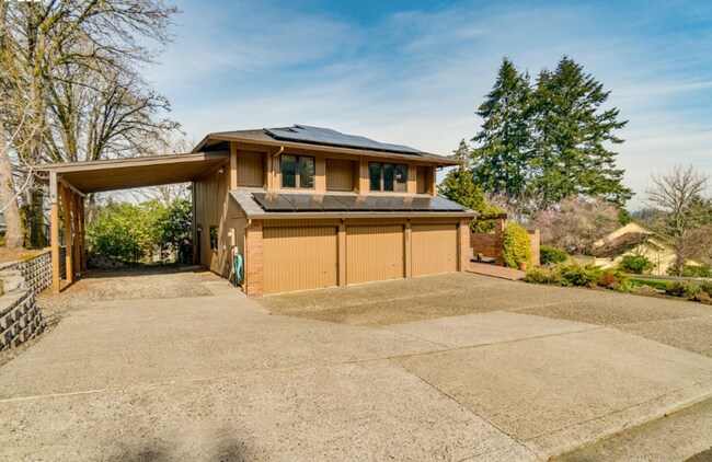Building Photo - Gorgeous 4 bedroom Home with an Open Floor Plan, Vaulted Ceilings and a Stunning Gourmet Kitchen ...