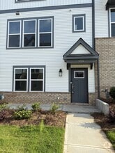 Building Photo - 1724 Blanche St