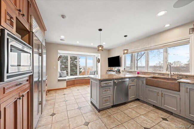 Foto del edificio - 772 US-9W