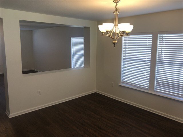 Foto del edificio - 76015 Deerwood Drive