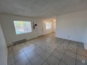 Building Photo - 556 E Chuckwalla Rd