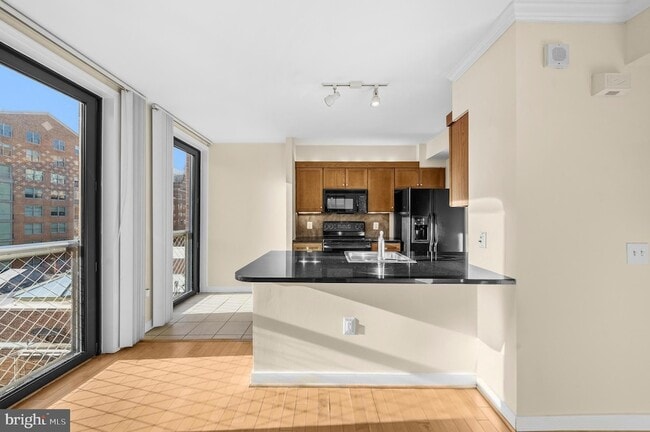 Building Photo - 631 D St NW