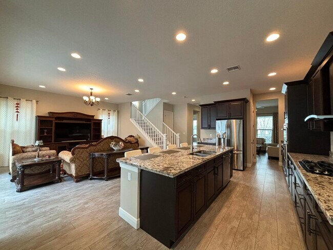 Building Photo - 5053 Grandiflora Rd