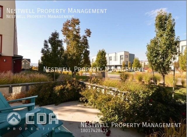 Building Photo - Beautiful 2-bed Townhome in Daybreak!