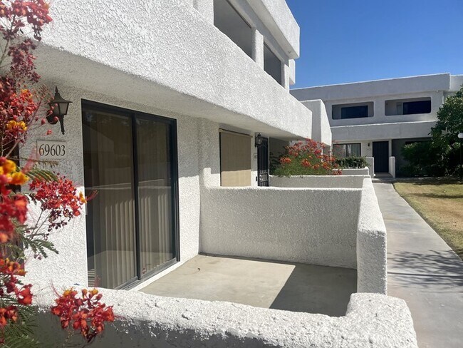 Foto del edificio - Newly Upgraded Condo for rent!!!