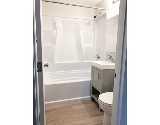 Building Photo - 24 Hamilton St