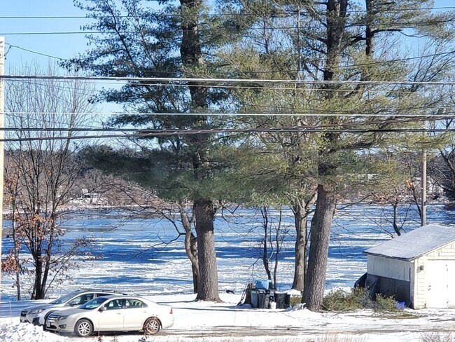 Foto del edificio - 160 Tyngsboro Rd