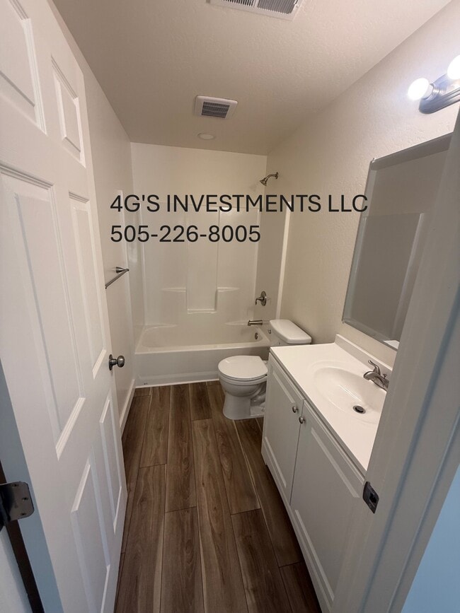 Building Photo - 235 Arriba Ave