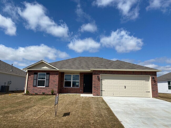 Building Photo - Now Pre-Leasing! Charming 3-Bedroom, 2-Bath Home Coming Soon to Collinsville