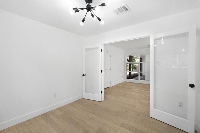 Building Photo - 10123 Eddystone Dr