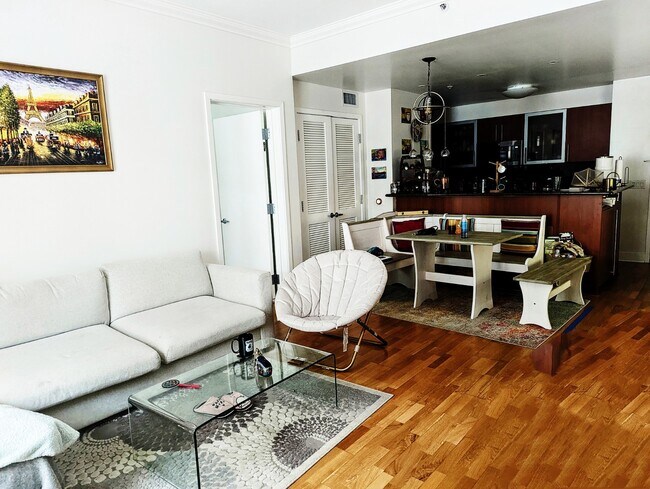 Living Room - 50 Lansing St