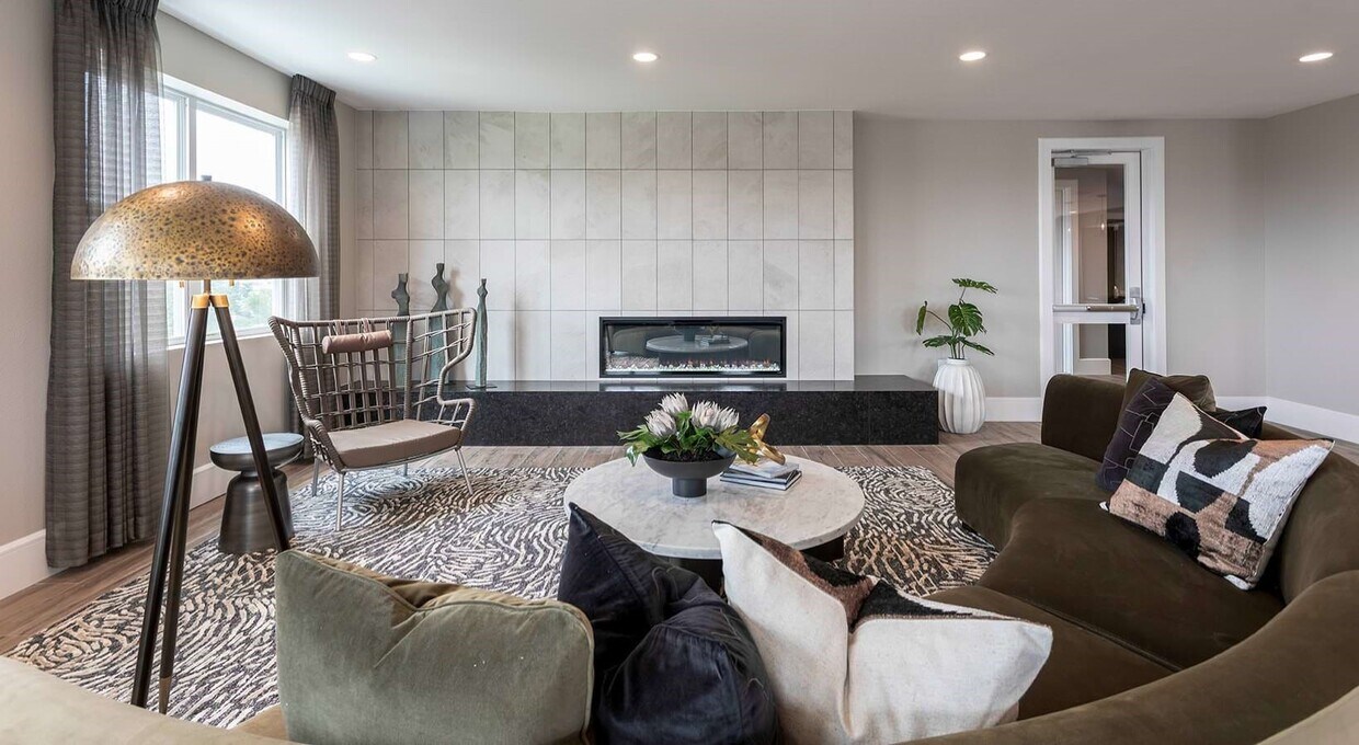 Building Photo - 2425 Bell St