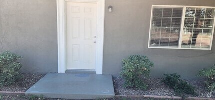 Building Photo - 633 Nevada Way