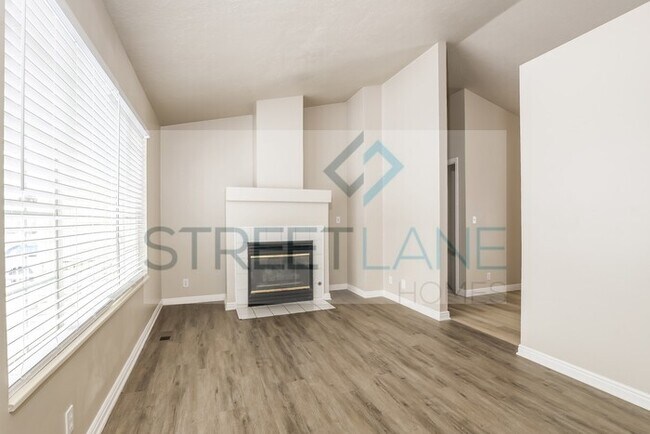 Building Photo - REDUCED PRICE!