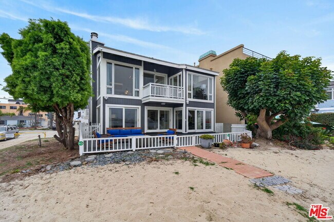 Foto del edificio - 6819 E Ocean Blvd
