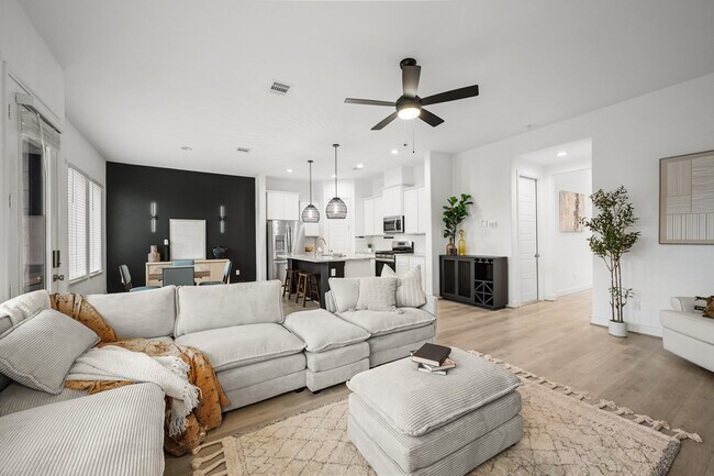 Building Photo - 8906 Covenant Pl